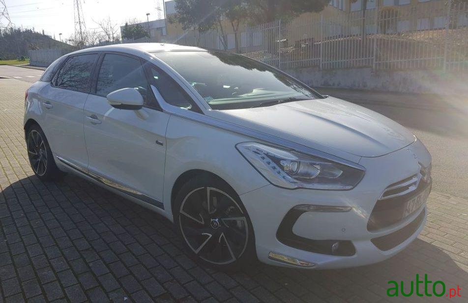 2012' DS Automobiles Ds5 Sochic Hybrid4 photo #2