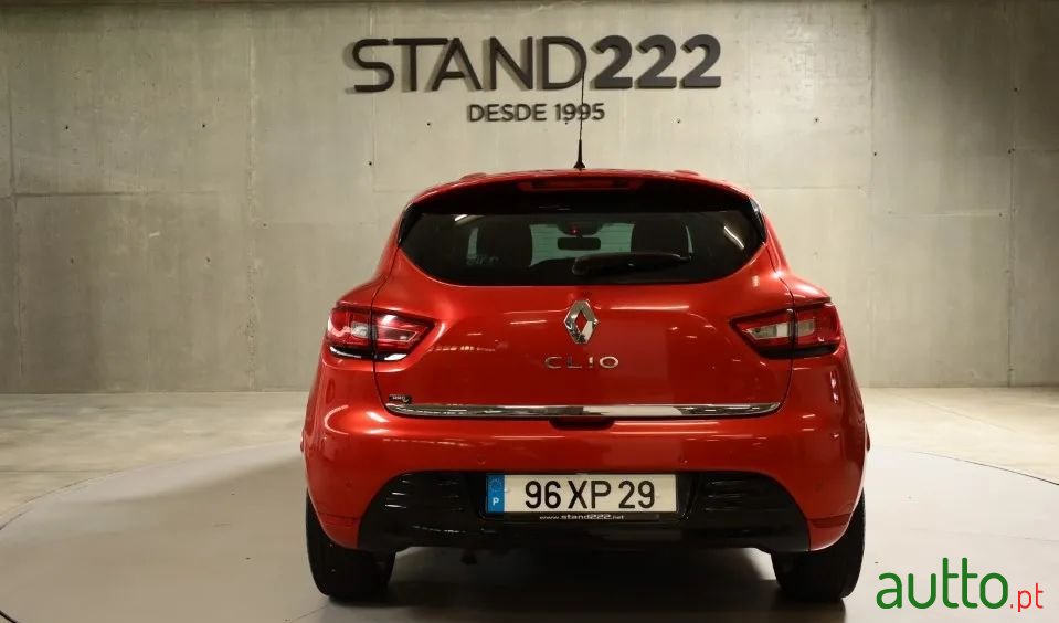 2019' Renault Clio photo #6
