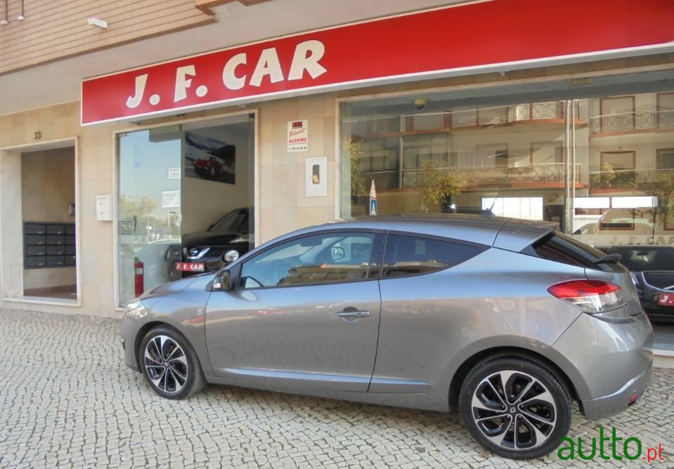 2013' Renault Megane Coupe photo #5