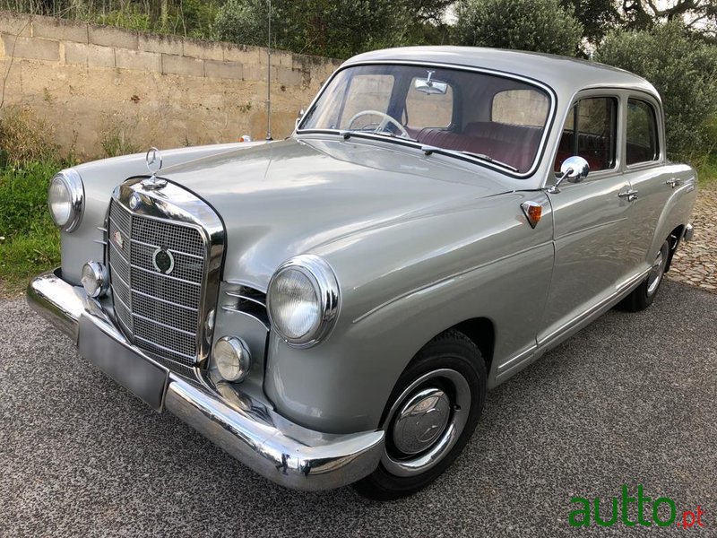 1980' Mercedes-Benz 180 photo #3