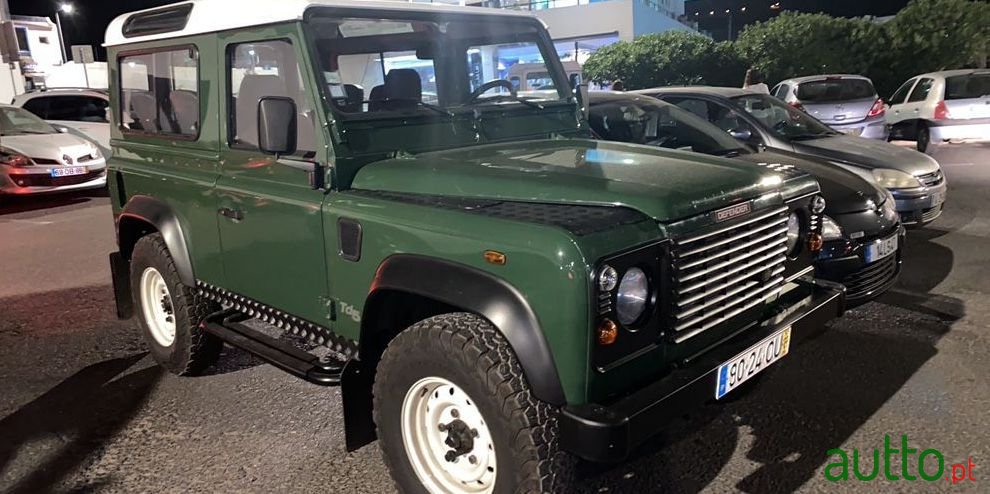 2000' Land Rover Defender 90 Tdi photo #3