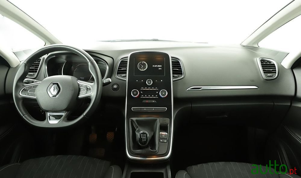 2020' Renault Grand Scenic photo #6