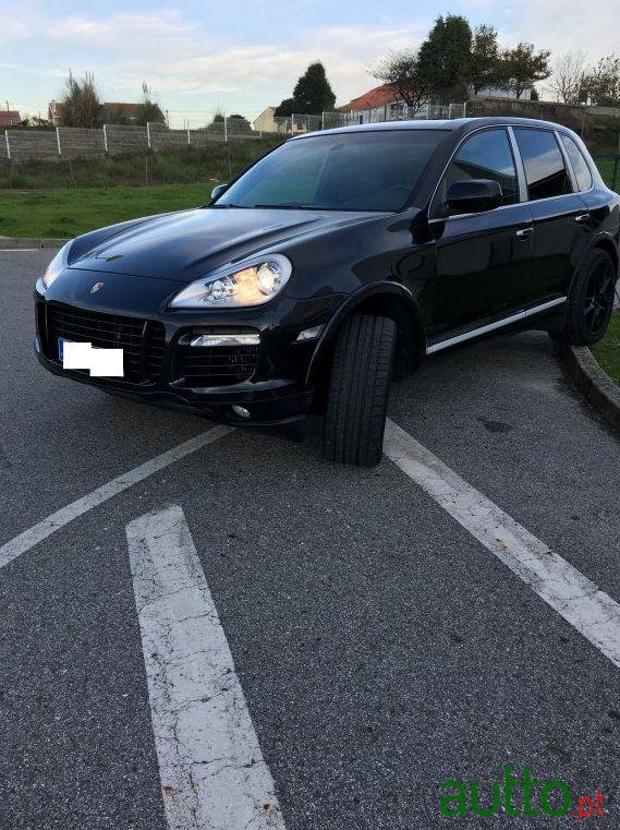2007' Porsche Cayenne Turbo photo #3