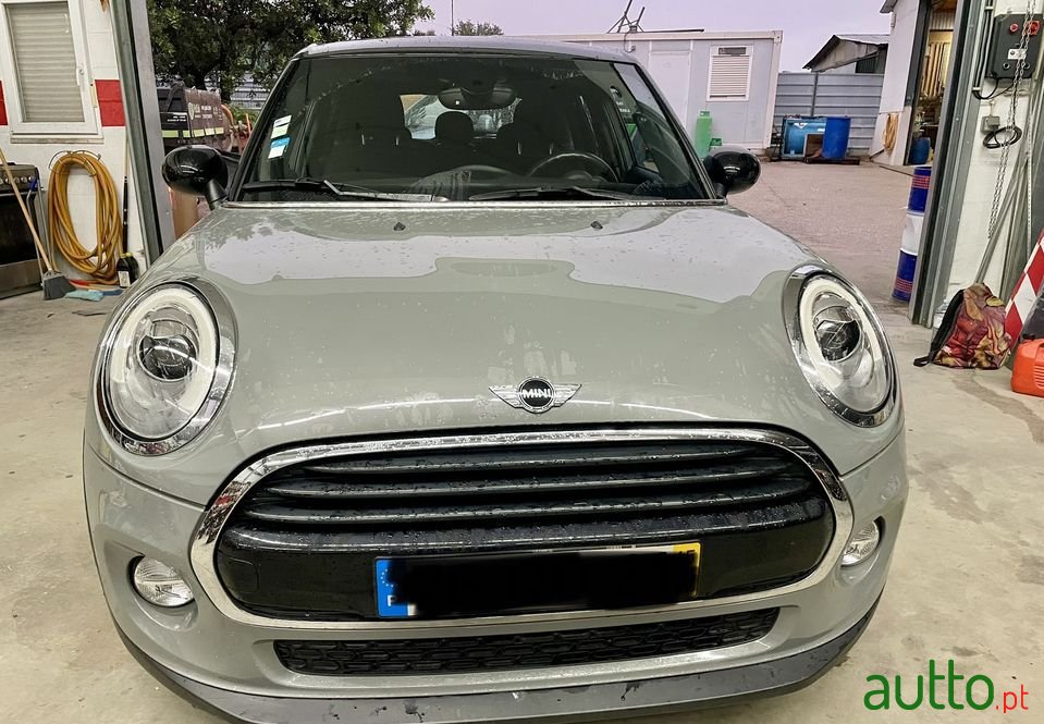 2015' MINI Cooper photo #5