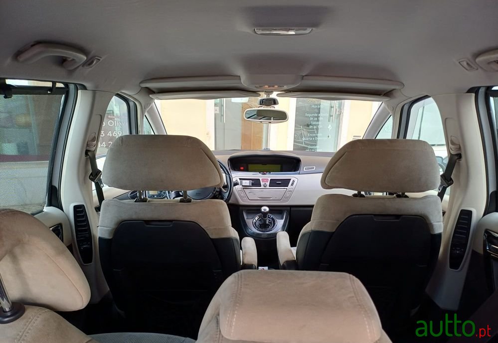 2008' Citroen C4 Grand Picasso photo #4