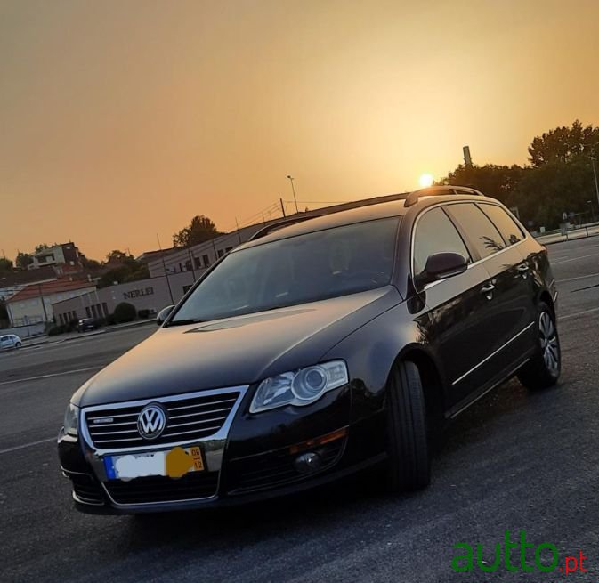 2008' Volkswagen Passat photo #2