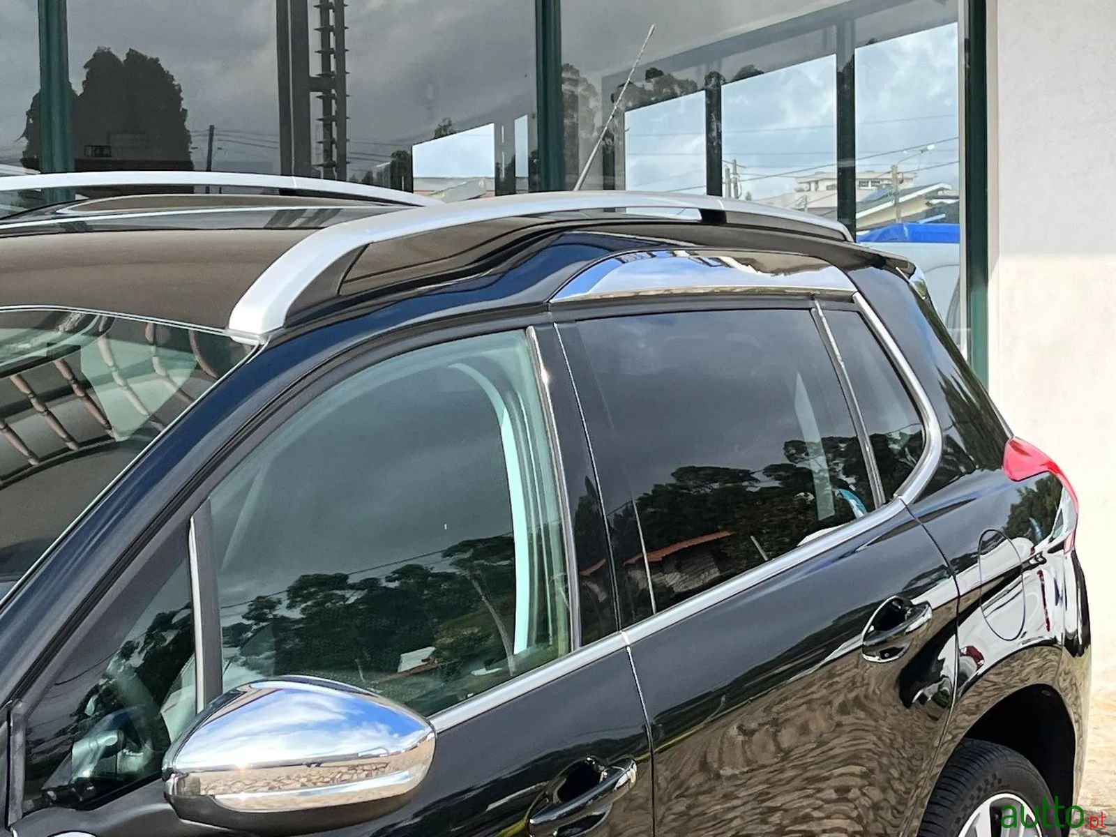 2013' Peugeot 2008 photo #4