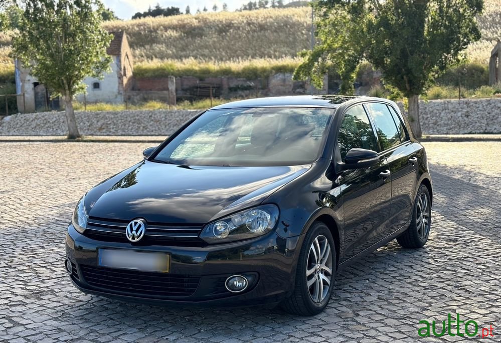 2008' Volkswagen Golf 2.0 Tdi Confortline photo #2