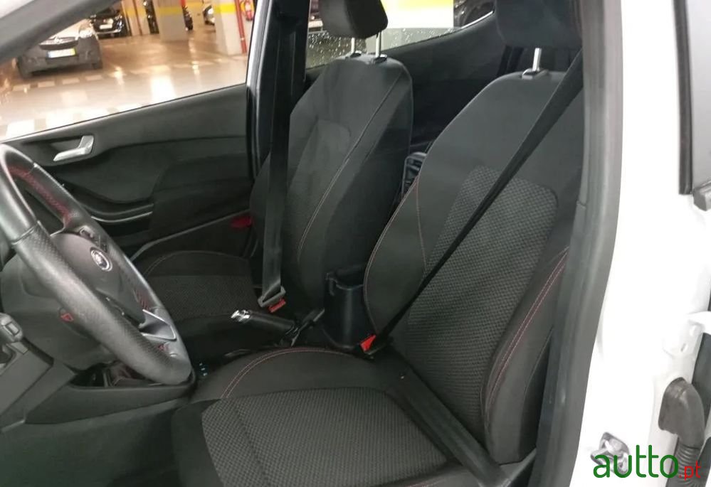 2021' Ford Fiesta photo #5