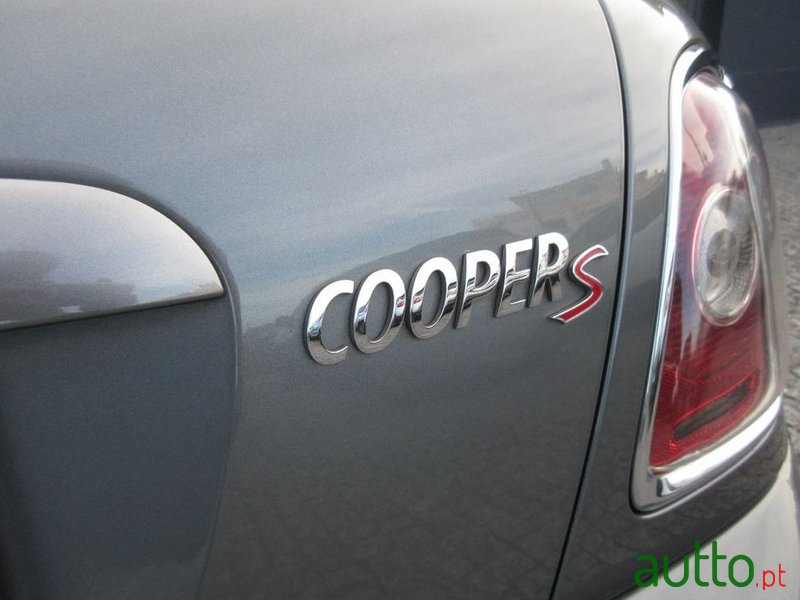 2009' MINI Cabrio Cooper S photo #6