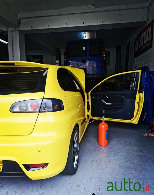 2005' SEAT Ibiza photo #2