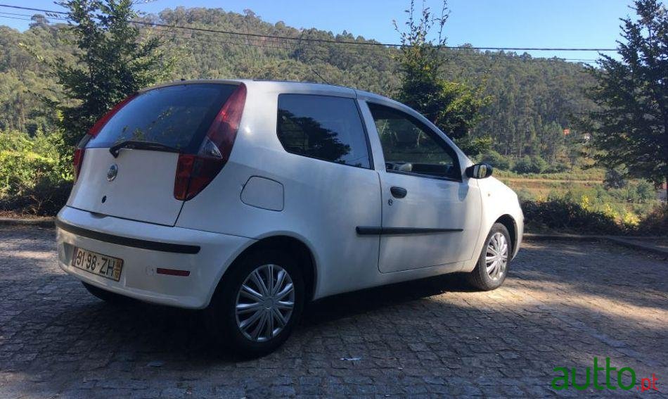 2005' Fiat Punto photo #1