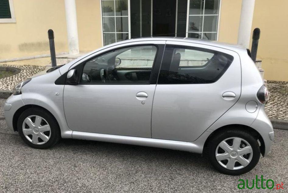 2009' Toyota Aygo 1.0 Power Pack+Ac photo #1