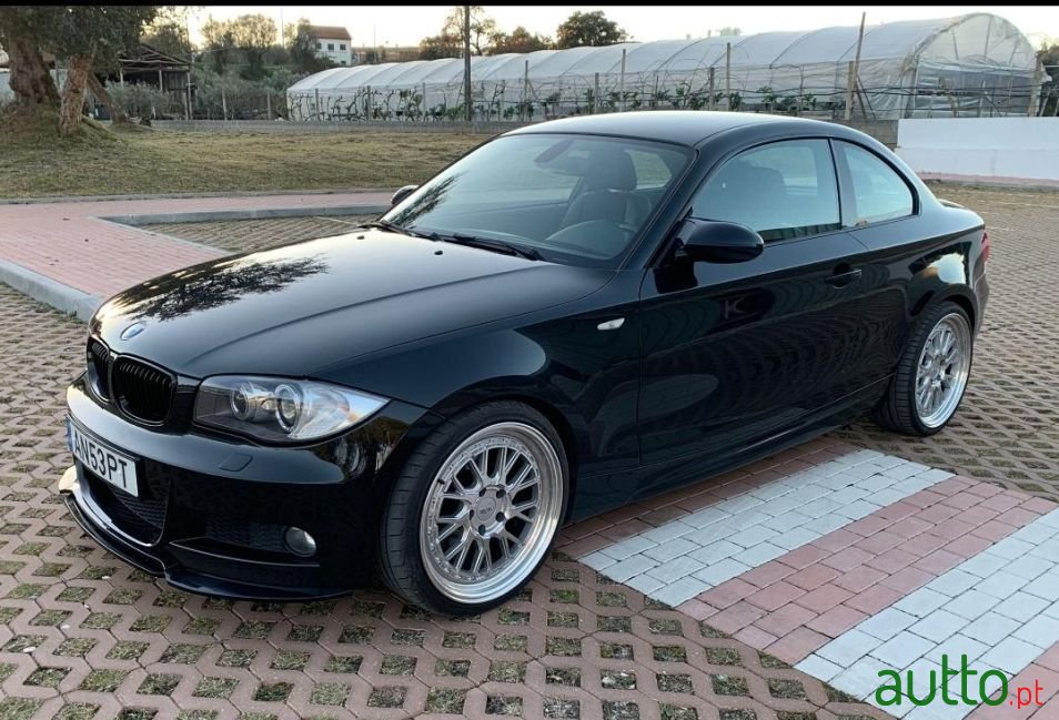 2009' BMW 120 photo #4