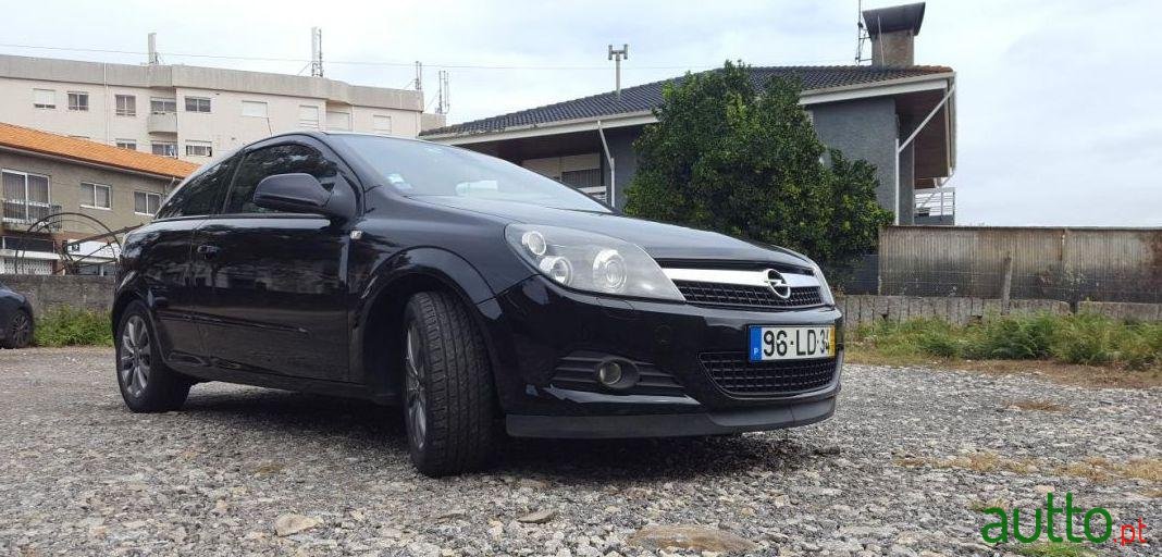 2010' Opel Astra GTc photo #3