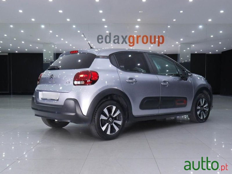 2020' Citroen C3 1.2 Puretech Shine photo #3