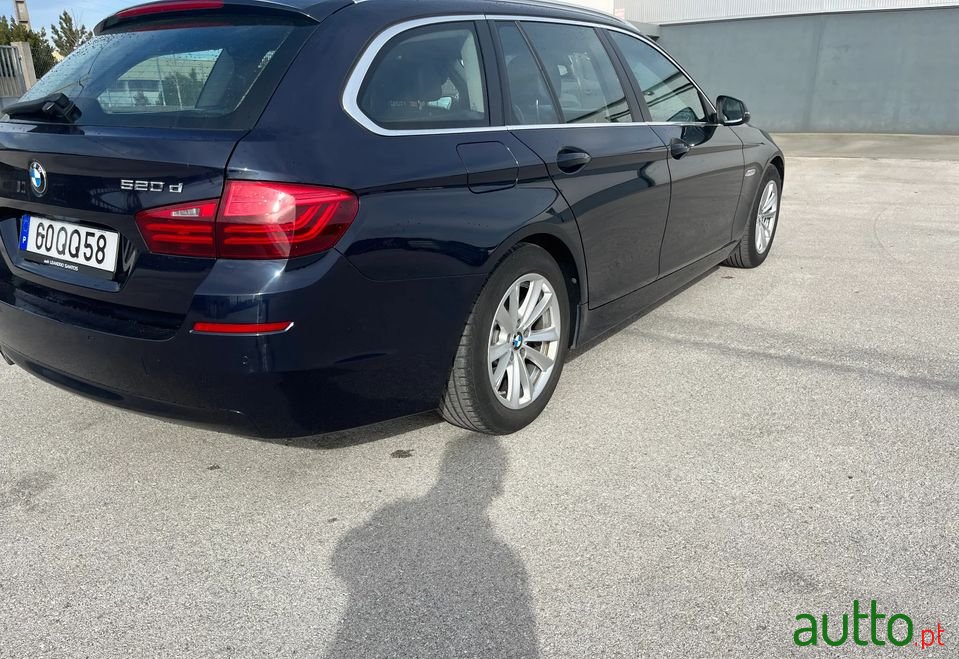 2015' BMW 520 photo #3