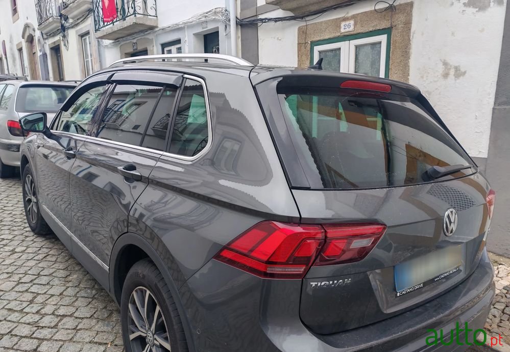 2017' Volkswagen Tiguan 2.0 Tdi Confortline photo #3