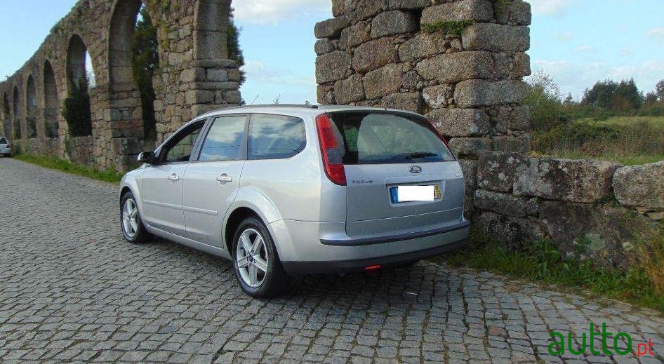 2007' Ford Focus Sw photo #4