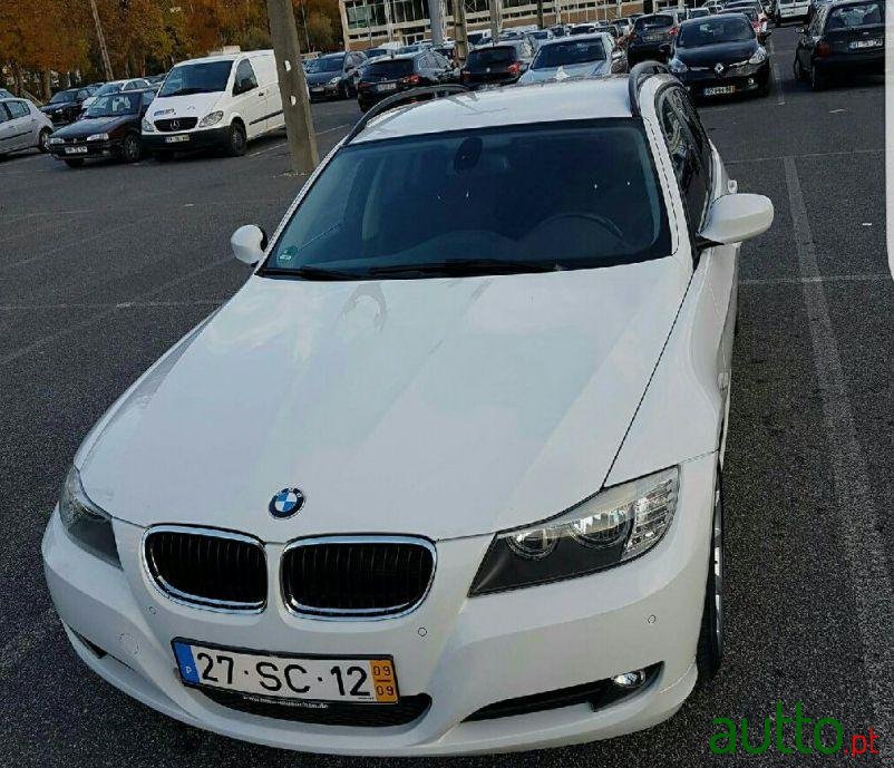 2009' BMW 318 D Touring photo #2