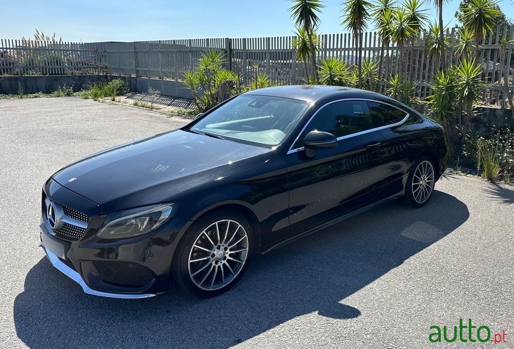 2015' Mercedes-Benz Classe C photo #4