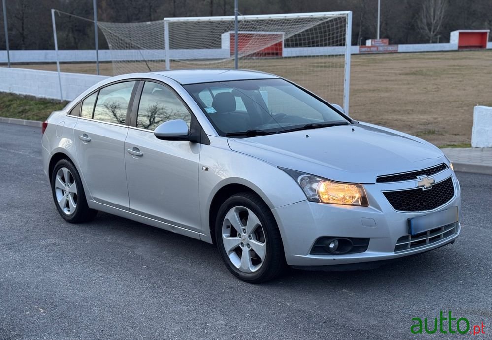 2010' Chevrolet Cruze 2.0 Vcdi Lt photo #3