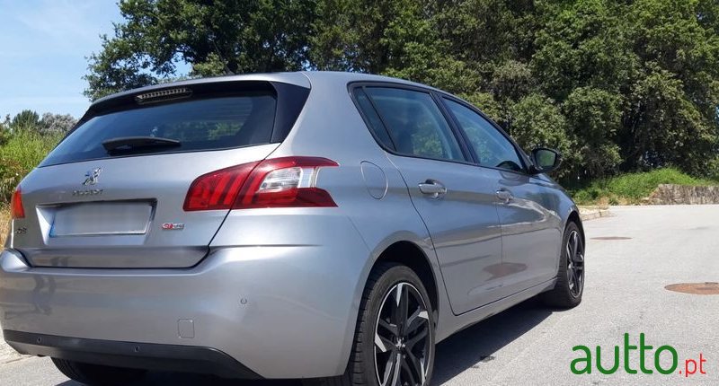 2014' Peugeot 308 photo #2