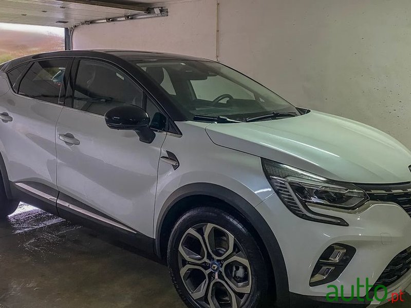 2020' Renault Captur photo #2