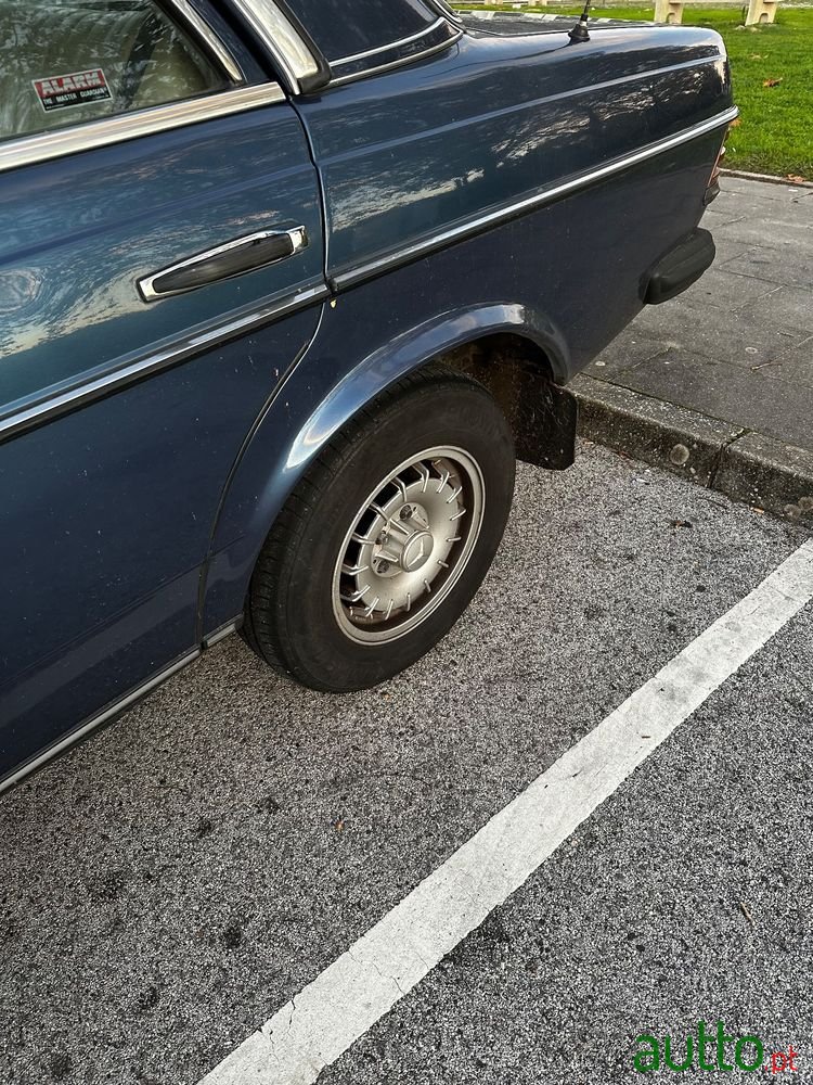 1982' Mercedes-Benz 300 photo #4