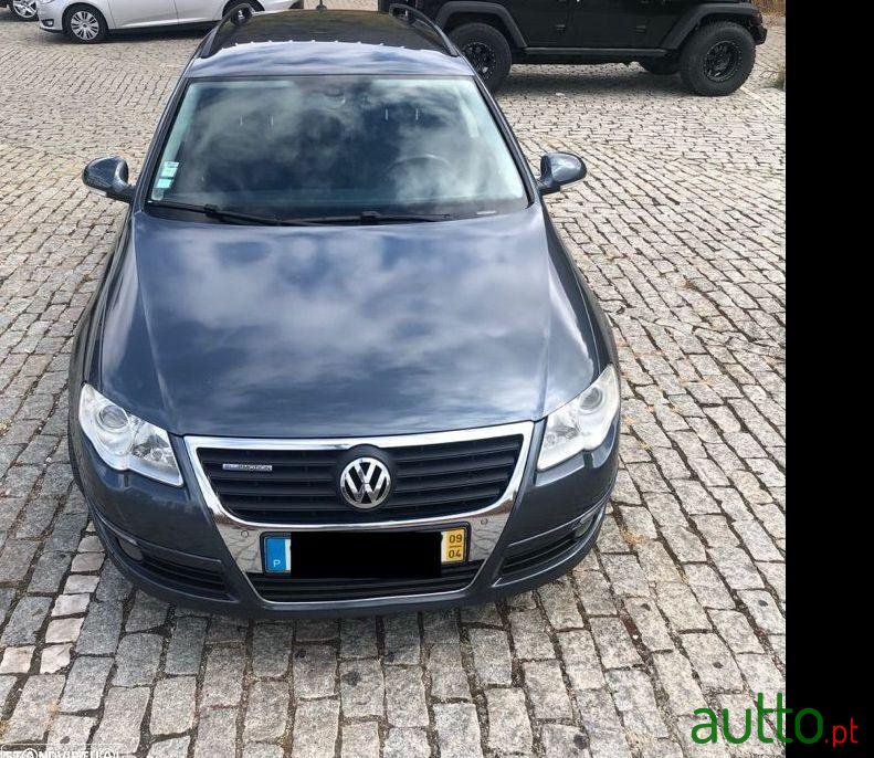 2009' Volkswagen Passat Variant photo #2