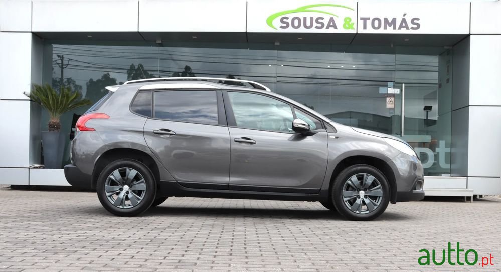 2016' Peugeot 2008 photo #5