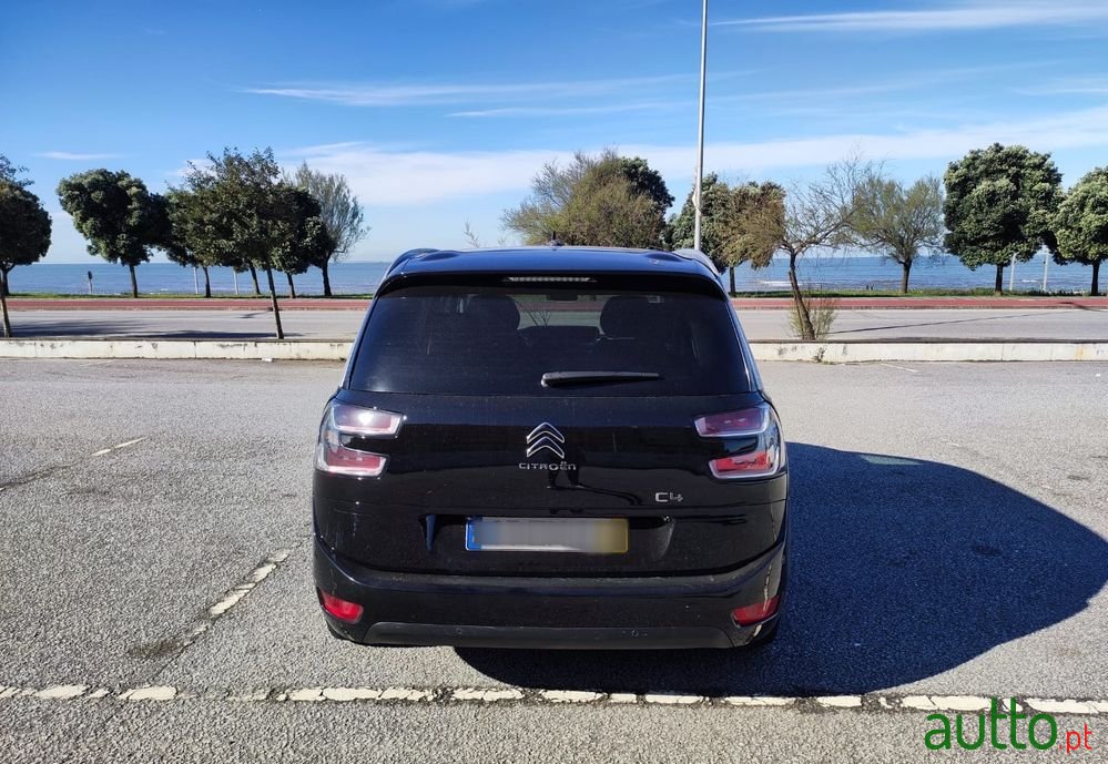 2019' Citroen Grand C4 SpaceTourer photo #6