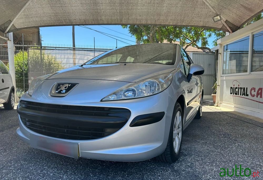 2007' Peugeot 207 1.4 16V Trendy photo #1