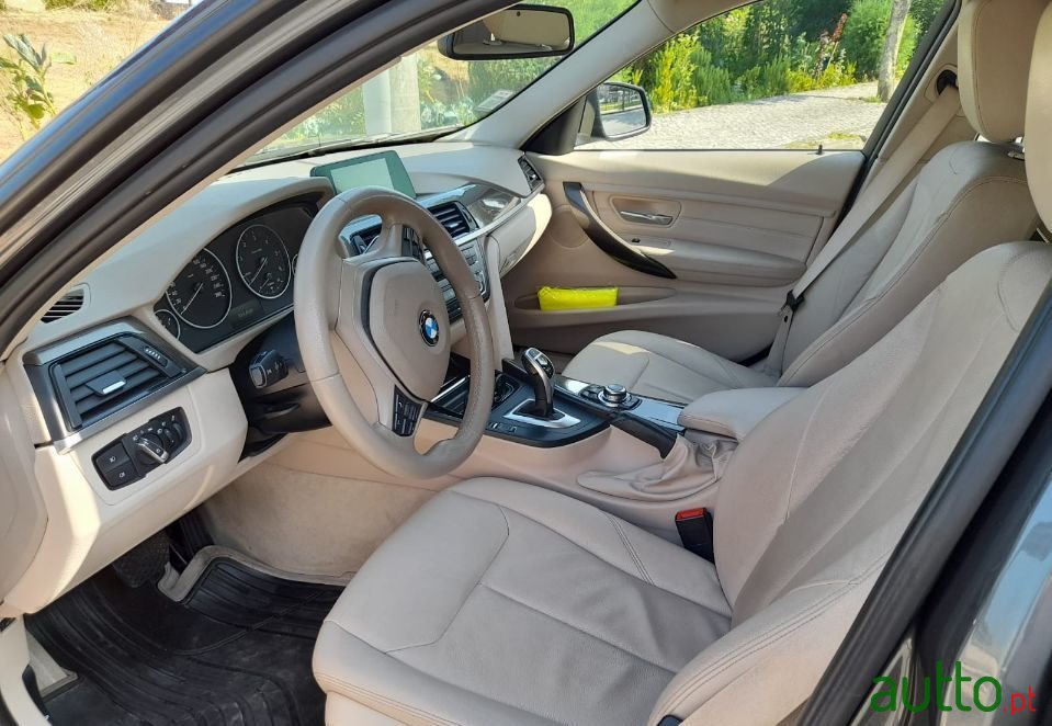 2013' BMW 320 photo #2