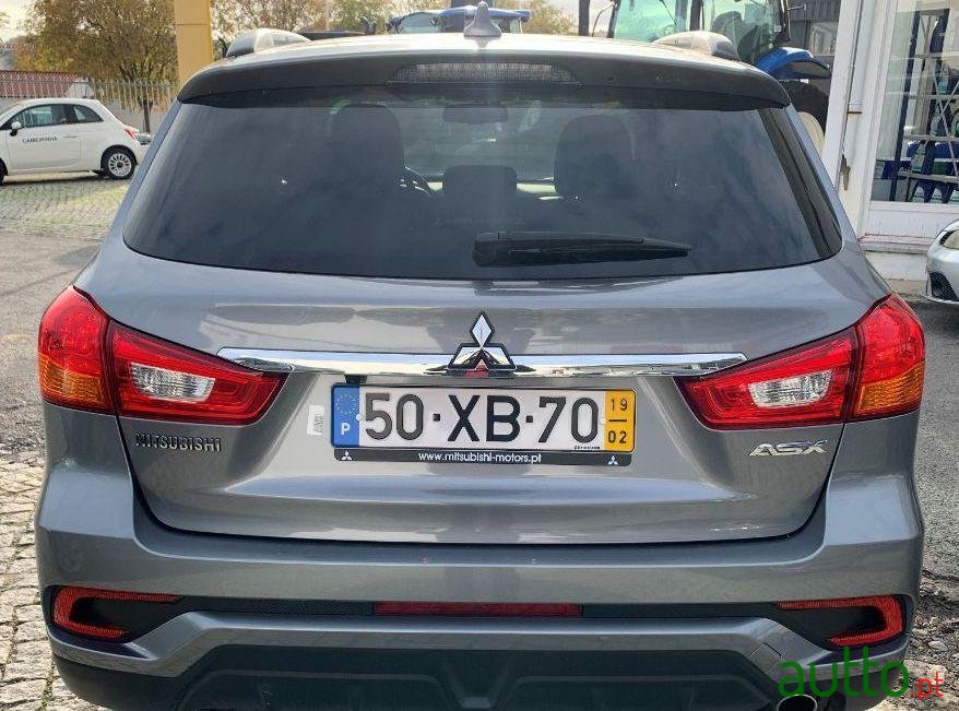 2019' Mitsubishi ASX photo #4
