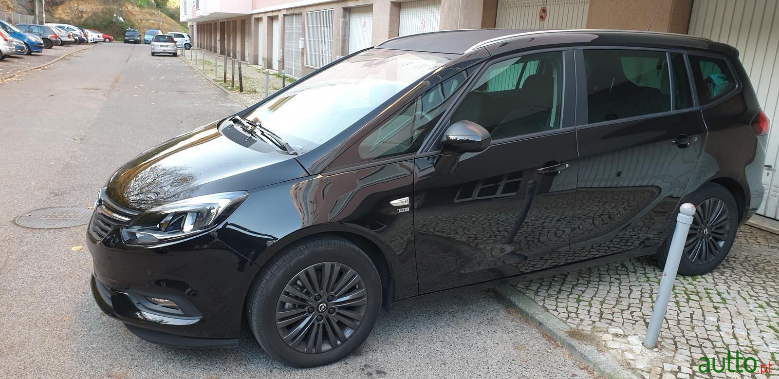 2019' Opel Zafira photo #2