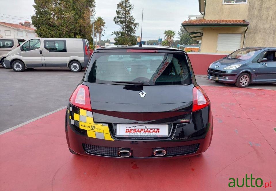 2004' Renault Megane 2.0 T 16V Sport photo #6