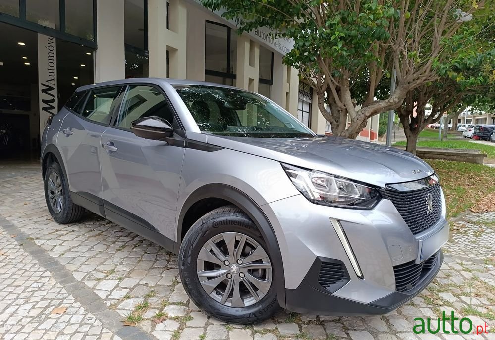 2022' Peugeot 2008 1.2 Puretech Active photo #3