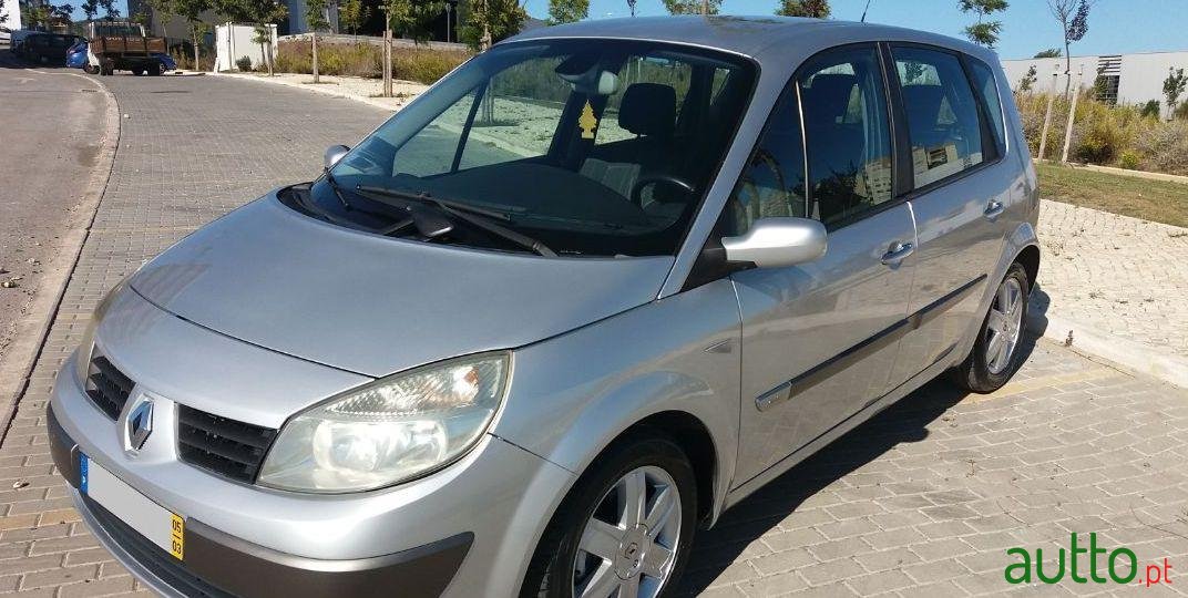 2005' Renault Scenic photo #2