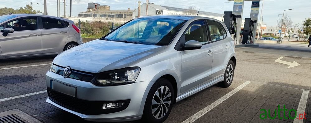 2014' Volkswagen Polo photo #1