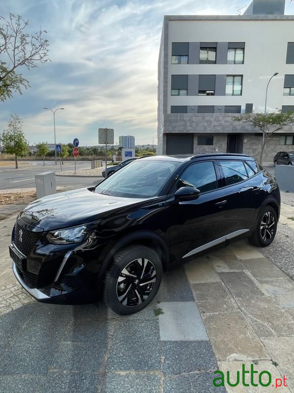 2020' Peugeot e-2008 photo #2