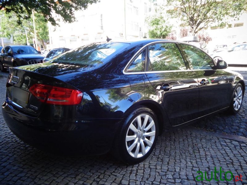 2009' Audi A4 2.0 Tdi Sport photo #5