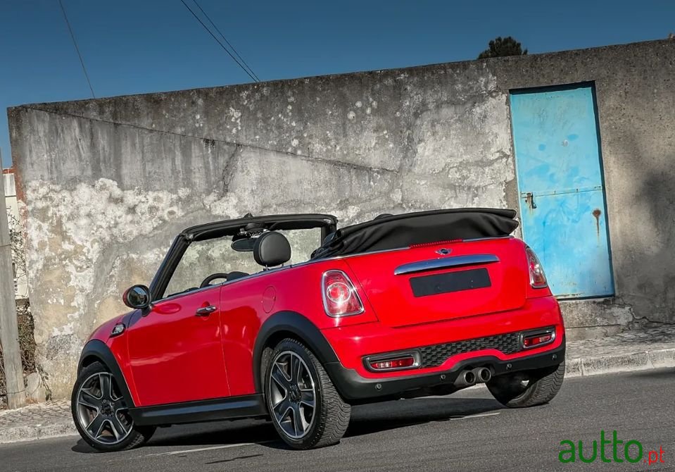 2011' MINI Cooper photo #3