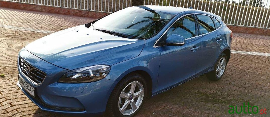 2016' Volvo V40 D2 2.0 Summun photo #3