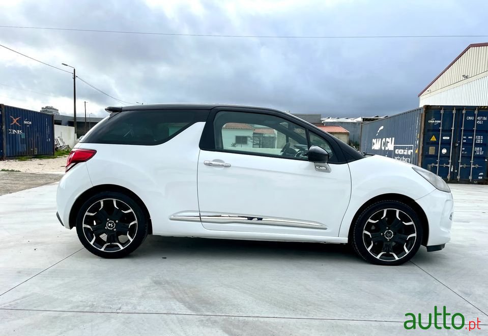 2010' Citroen DS3 photo #3