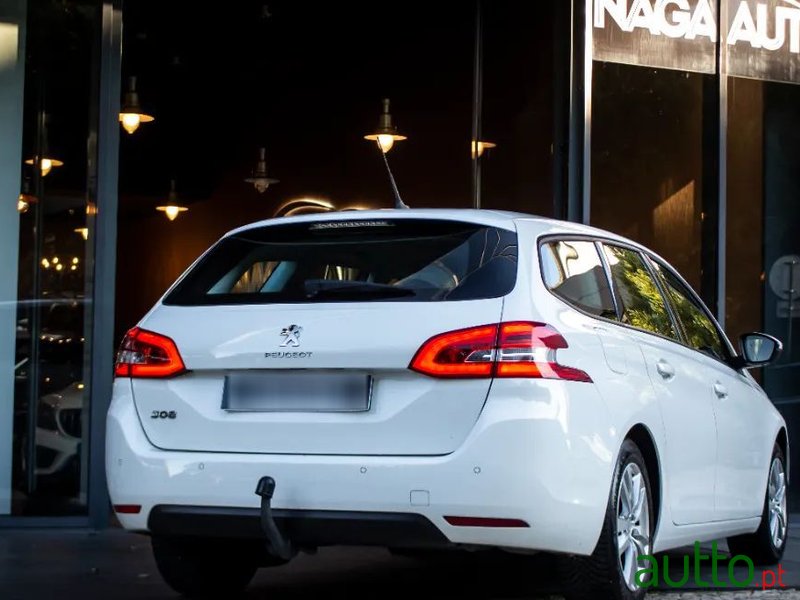 2020' Peugeot 308 Sw photo #3