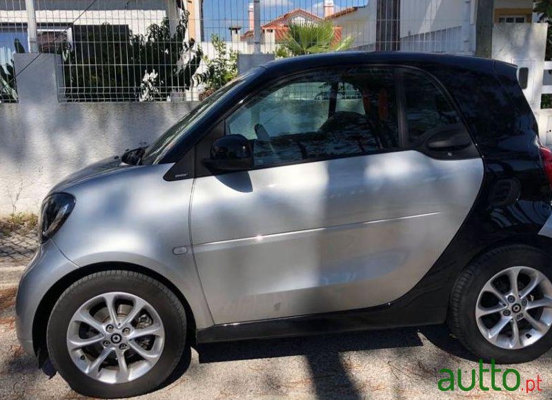 2015' Smart Fortwo photo #2