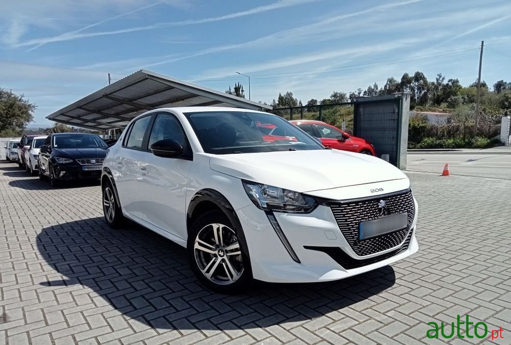 2022' Peugeot e-208 photo #3