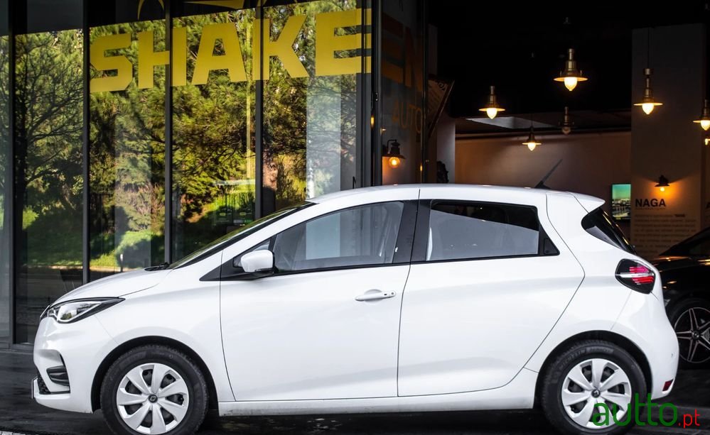 2020' Renault Zoe photo #2