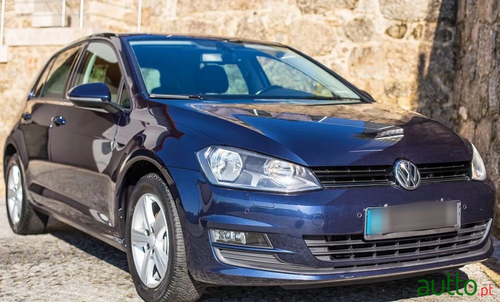 2013' Volkswagen Golf photo #1